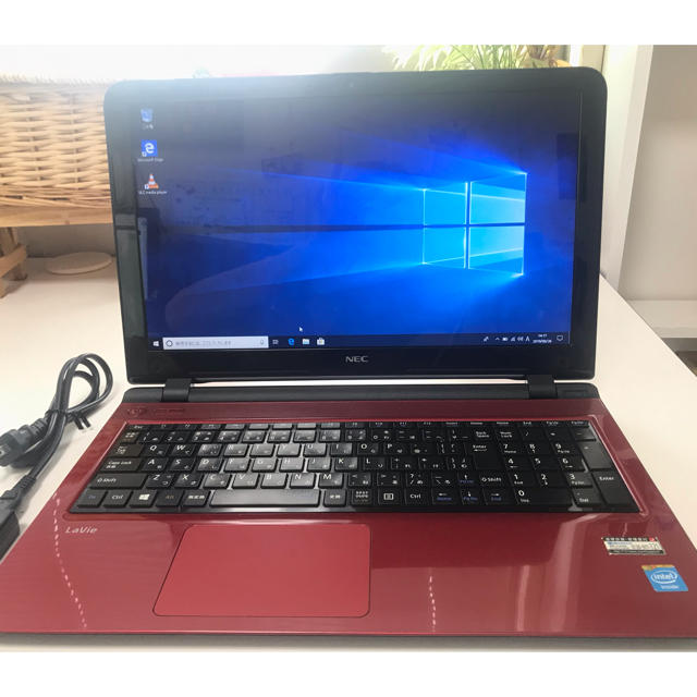 【現金特価】 NEC Windows10 赤Lavie 薄型NEC SSDでサクサクです - ノートPC