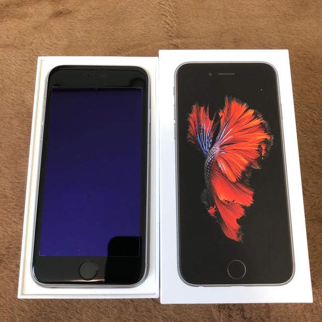 iPhone(アイフォーン)のiPhone 6s 64GB simフリー スペースグレー スマホ/家電/カメラのスマートフォン/携帯電話(スマートフォン本体)の商品写真