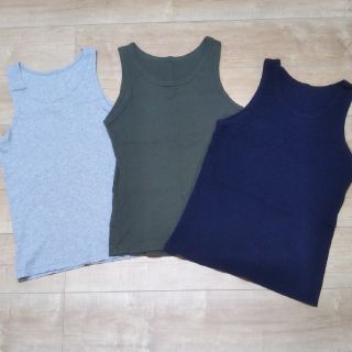 ユニクロ(UNIQLO)のUNIQLO(ユニクロ) タンクトップ3枚セット M ネイビー、カーキ、グレー(タンクトップ)