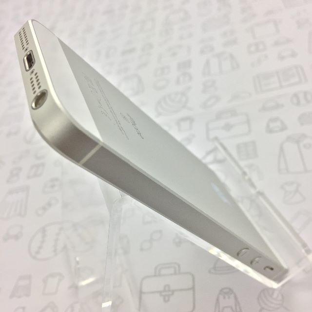 iPhone(アイフォーン)の【ﾗｸﾏ公式】iPhone SE 16GB 355797074298623 スマホ/家電/カメラのスマートフォン/携帯電話(スマートフォン本体)の商品写真