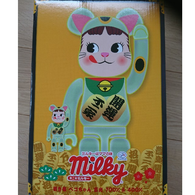 新品 BE@RBRICK 招き猫ペコちゃん 蓄光 100%&400%エンタメ/ホビー