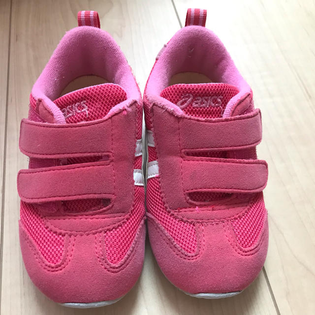 asics(アシックス)のアシックス アイダホbaby 3  15cm 赤 キッズ/ベビー/マタニティのキッズ靴/シューズ(15cm~)(スニーカー)の商品写真