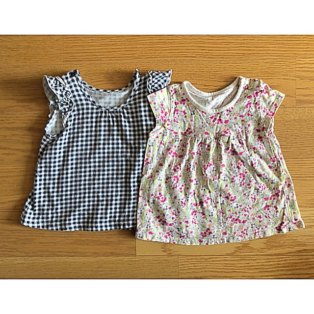 UNIQLO(ユニクロ)のUNIQLO カットソー2点セット サイズ80 キッズ/ベビー/マタニティのベビー服(~85cm)(Ｔシャツ)の商品写真