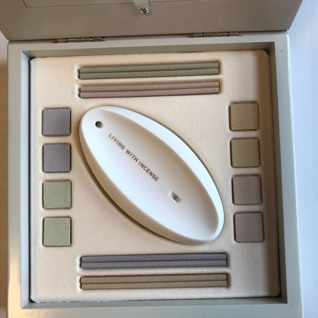SHISEIDO (資生堂) 資生堂 お香 未使用 やすらぎの小箱の通販 by もこぷ部屋|シセイドウならラクマ 資生堂インセンス安らぎの小箱