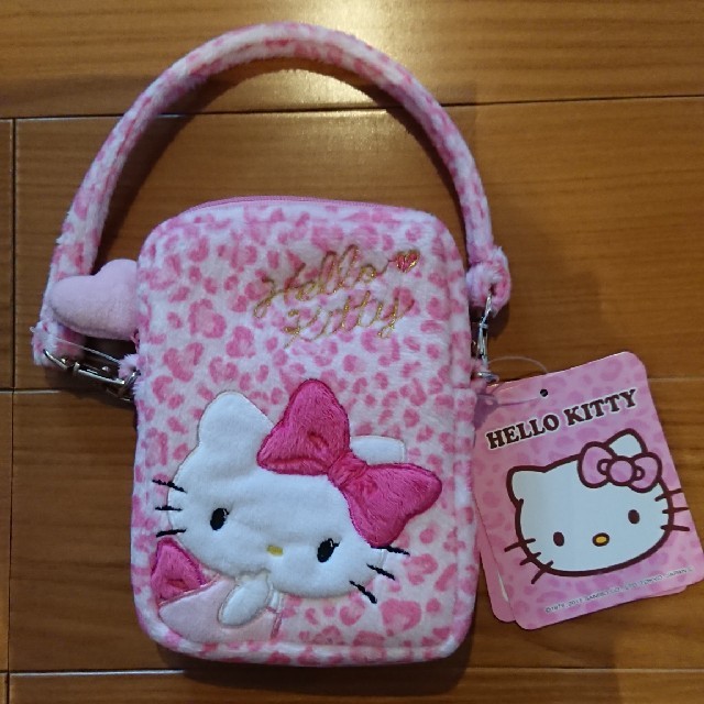 ハローキティ(ハローキティ)の『ハローキティ🐱🐱 ピンクヒョウ柄❤️マルチポーチ👝』 エンタメ/ホビーのおもちゃ/ぬいぐるみ(キャラクターグッズ)の商品写真