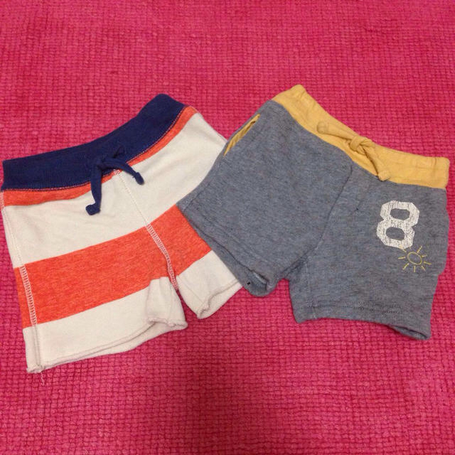 babyGAP(ベビーギャップ)の美品！babyGapショートパンツセット キッズ/ベビー/マタニティのベビー服(~85cm)(パンツ)の商品写真