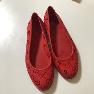 グッチ(Gucci)のGUCCI ラバーシューズ 赤 22.5(バレエシューズ)