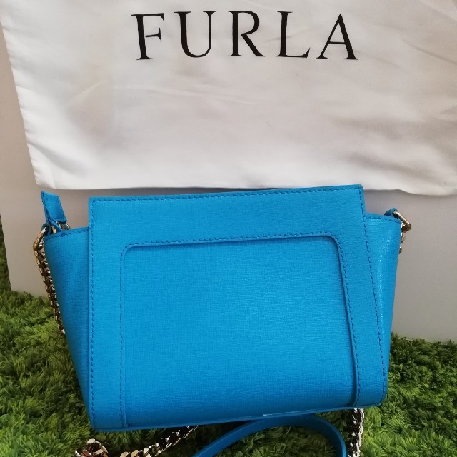 Furla(フルラ)のFURLA　フルラ　チェーンバック　ショルダーバック　青　ブルー レディースのバッグ(ショルダーバッグ)の商品写真