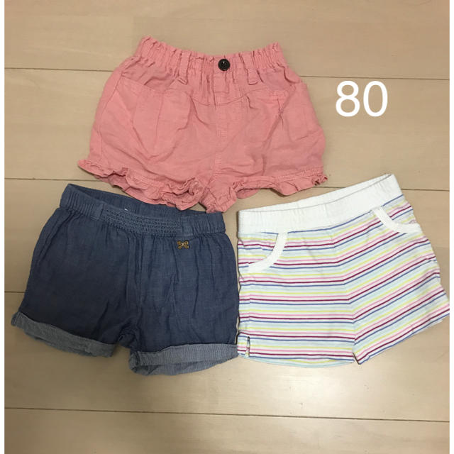 babyGAP(ベビーギャップ)のbaby gap  & H&M 他 ショートパンツ 3枚セット キッズ/ベビー/マタニティのベビー服(~85cm)(パンツ)の商品写真