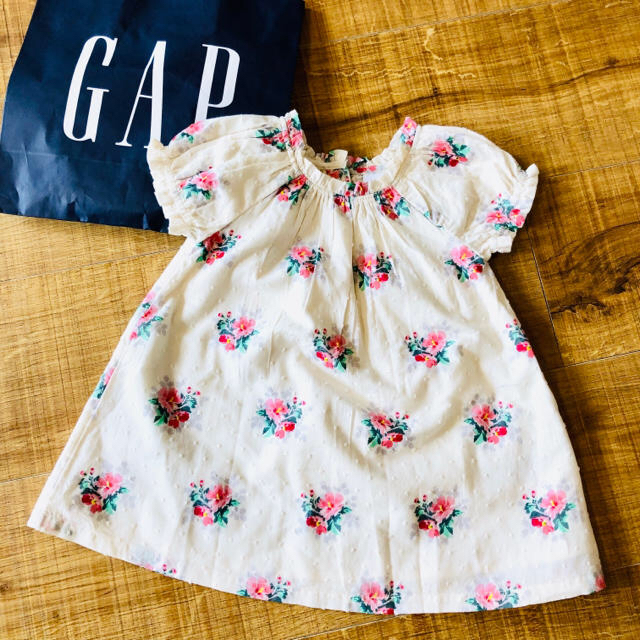 babyGAP(ベビーギャップ)の即購入okさま キッズ/ベビー/マタニティのベビー服(~85cm)(ワンピース)の商品写真