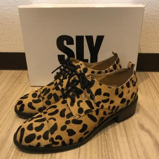 スライ(SLY)のSLY レオパード シューズ(ローファー/革靴)