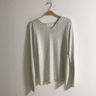 アンティカ(antiqua)のantique patternorso   Vネック　ロンT　トップス綿100％(Tシャツ(長袖/七分))