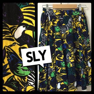 スライ(SLY)のSLY♡ボタニカル柄スカート(ひざ丈スカート)