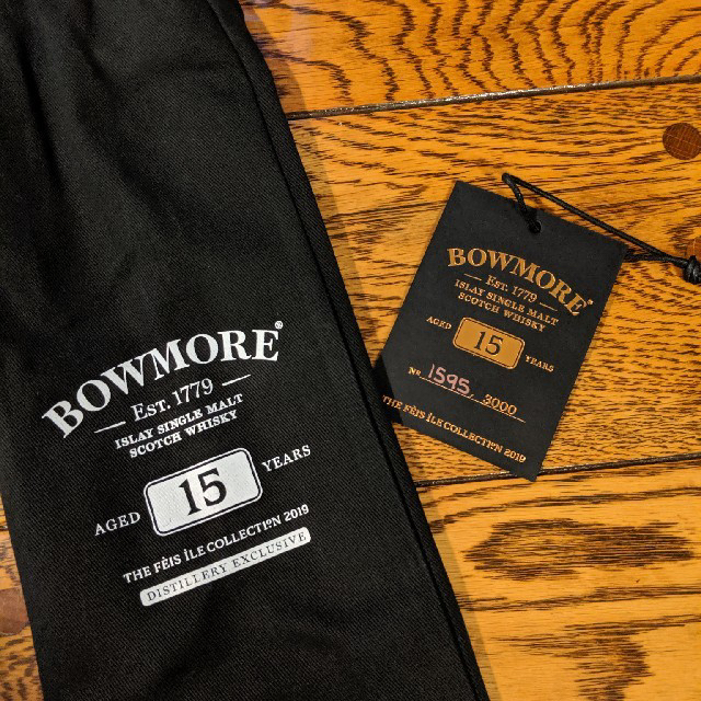 bowmore アイラフェスティバル限定　ボウモア15年　バーボン樽熟成　袋付き 2