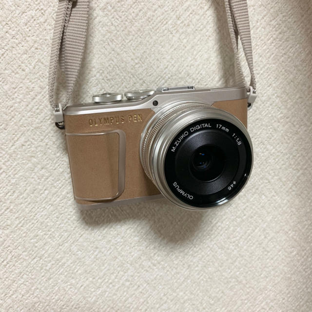 OLYMPUS(オリンパス)のつん様専用:OLYMPUS PEN E-PL9 本体単焦点レンズ スマホ/家電/カメラのカメラ(ミラーレス一眼)の商品写真