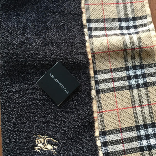 BURBERRY(バーバリー)のバーバリータオルハンカチ      ファースト様専用 メンズのファッション小物(ハンカチ/ポケットチーフ)の商品写真