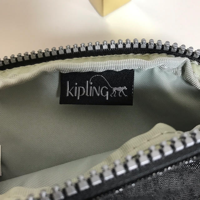 kipling(キプリング)の新品未使用タグ付き♡KIPLING ポーチ レディースのファッション小物(ポーチ)の商品写真