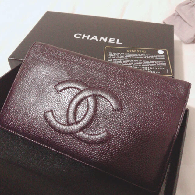 【限定色】シャネル CHANEL 二つ折り 長財布 財布 キャビアスキン 紫