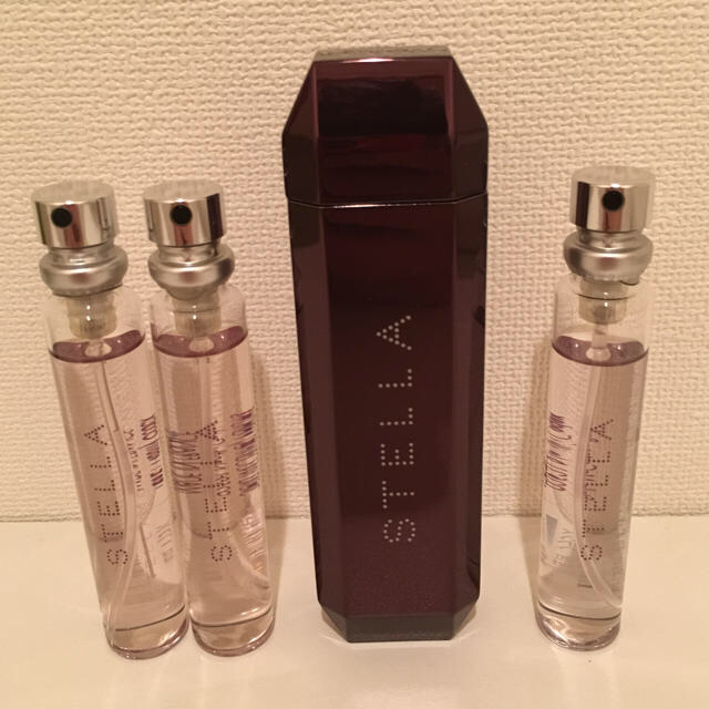 Stella McCartney(ステラマッカートニー)のステラ&ローズアブソリュート2種の香水とスプレーケースのセット 約30ml コスメ/美容の香水(香水(女性用))の商品写真