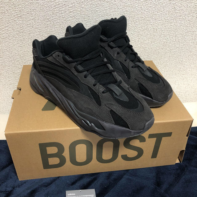 adidas(アディダス)のイージーブースト700 yeezy boost700 メンズの靴/シューズ(スニーカー)の商品写真