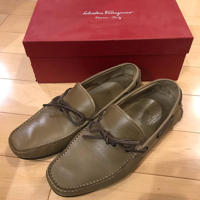 美品 フェラガモ Ferragamo ドライビング シューズ 靴 スリッポン