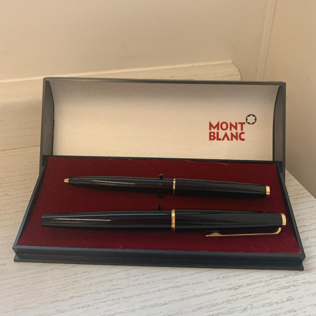 MONTBLANC(モンブラン)の【美品】montblank 万年筆&ボールペン インテリア/住まい/日用品の文房具(ペン/マーカー)の商品写真