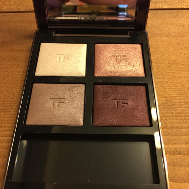 TOM FORD(トムフォード)のトムフォード  アイシャドウ バージンオーキッド コスメ/美容のベースメイク/化粧品(アイシャドウ)の商品写真