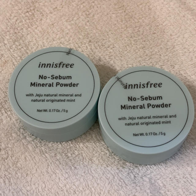 Innisfree(イニスフリー)の【innisfree】イニスフリー ノーバム ミネラルパウダー 2個セット★新品 コスメ/美容のベースメイク/化粧品(フェイスパウダー)の商品写真