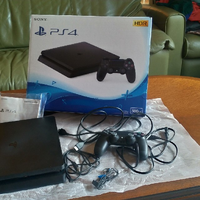 PS4 500GB Jet Black (CUH-2100A B01)