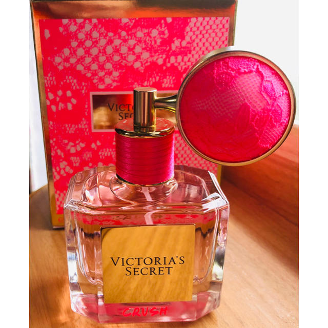 Victoria's Secret(ヴィクトリアズシークレット)のcrush eau de parfum コスメ/美容の香水(香水(女性用))の商品写真