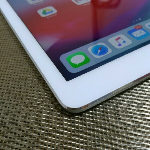 iPad(アイパッド)のipad air 16GB シルバー wifi 美品! #2 スマホ/家電/カメラのPC/タブレット(タブレット)の商品写真