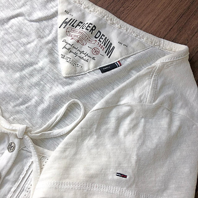 TOMMY HILFIGER(トミーヒルフィガー)のトミーヒルフィガー Tシャツ レディースのトップス(Tシャツ(半袖/袖なし))の商品写真