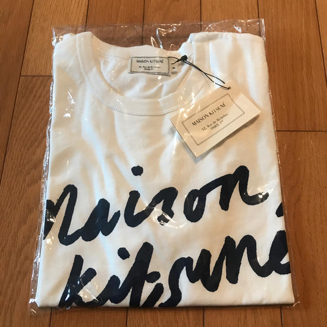 MAISON KITSUNE'(メゾンキツネ)のカッシー様専用❗️新品未使用‼️Maison kitsune Tシャツ レディースのトップス(Tシャツ(半袖/袖なし))の商品写真