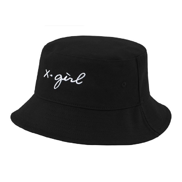 X-girl(エックスガール)の新品タグ付き　エックスガール　CURSIVE LOGO BUCKET HAT レディースの帽子(ハット)の商品写真