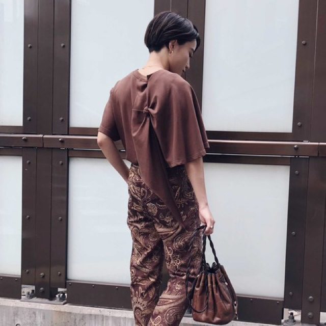 Ameri VINTAGE(アメリヴィンテージ)のAmeri♡CARRY CUT TEE レディースのトップス(Tシャツ(半袖/袖なし))の商品写真