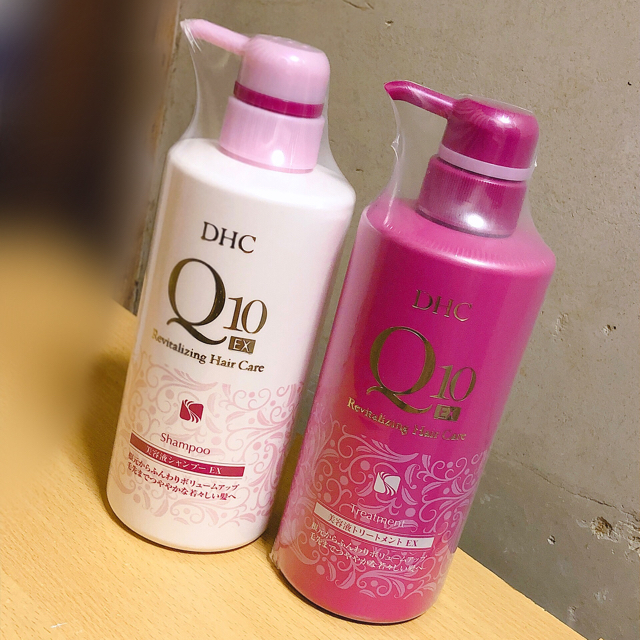 DHC(ディーエイチシー)のDHC Q10美容液 シャンプー トリートメント EX コスメ/美容のヘアケア/スタイリング(シャンプー)の商品写真