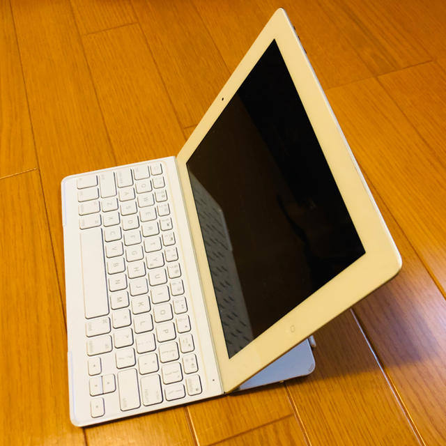 ipad2  16gb SBセルラーモデルlogicool キーボードカバー