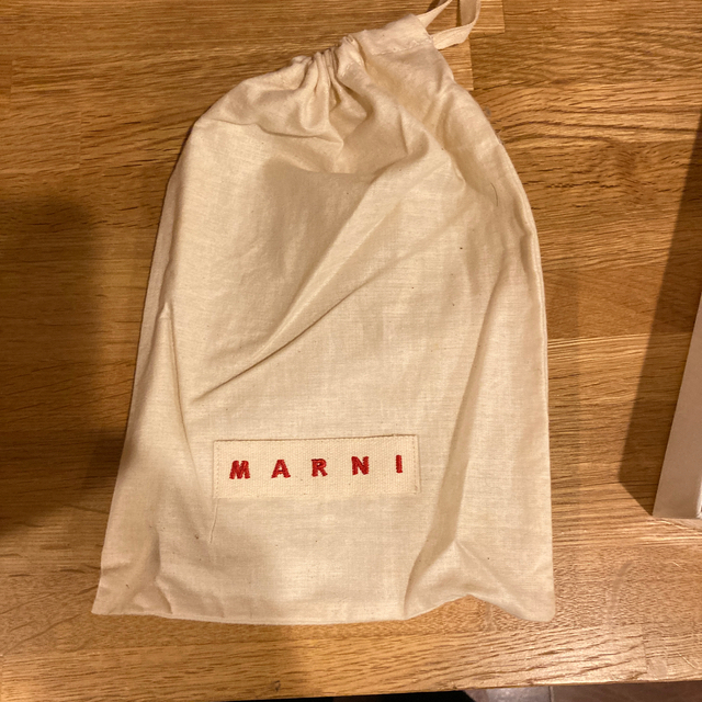 Marni(マルニ)の専用　Marni 布袋 レディースのファッション小物(財布)の商品写真