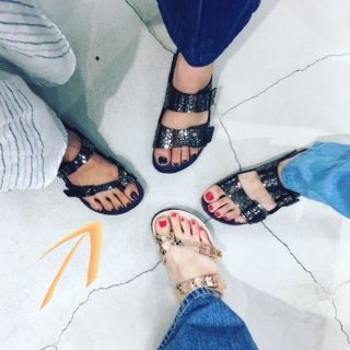 ビルケンシュトック(BIRKENSTOCK)の【美品】ビルケンシュトック・メタリックストーンズ・Mayari(マヤリ)(サンダル)