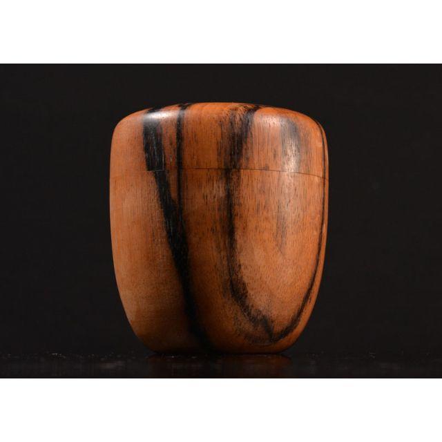 茶道具　黒柿製　無垢刳り貫き　きれいな木目の棗　V　R1259彫刻/オブジェ