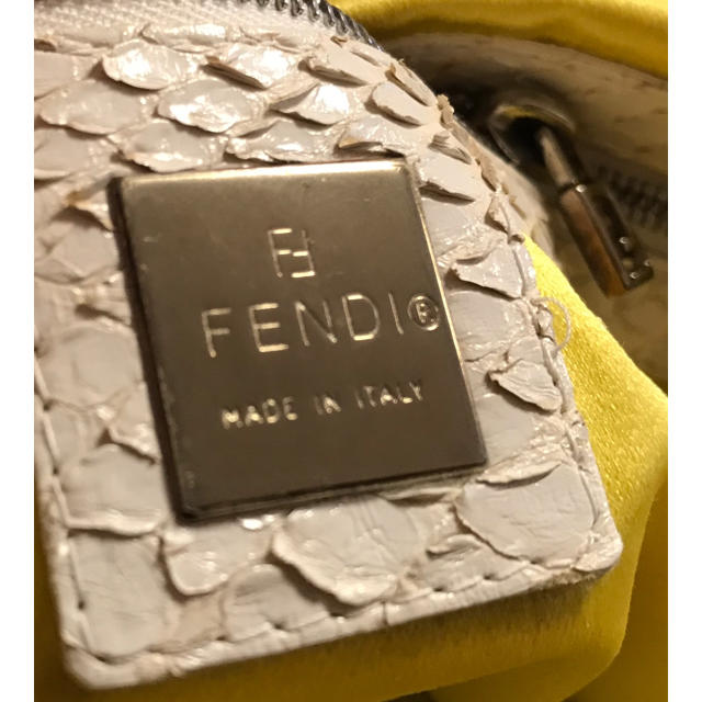 FENDI(フェンディ)のクーポンセール！FENDI フェンディ  ミニショルダーバッグ レディースのバッグ(ショルダーバッグ)の商品写真