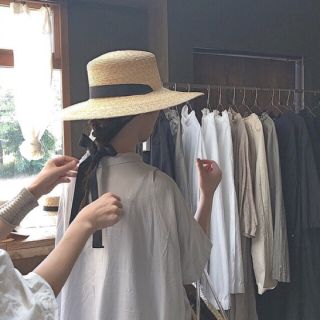 本日限定!希少 wica grocery リボンつば広ストローハット*の通販