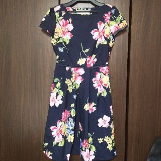 トッコ(tocco)のtocco closet 花柄 ワンピース(ひざ丈ワンピース)