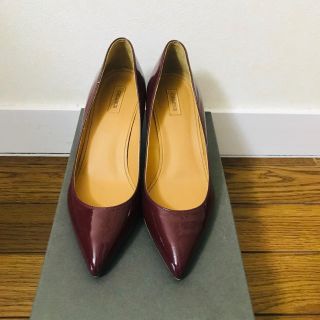 ファビオルスコーニ(FABIO RUSCONI)の新品未使用☆チェンバー CHEMBUR エナメルパンプス　35(ハイヒール/パンプス)