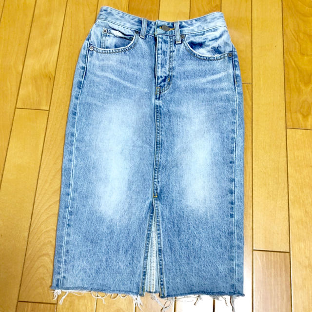 AZUL by moussy(アズールバイマウジー)のAZUL BY MOUSSY♡デニムスカート レディースのスカート(ひざ丈スカート)の商品写真