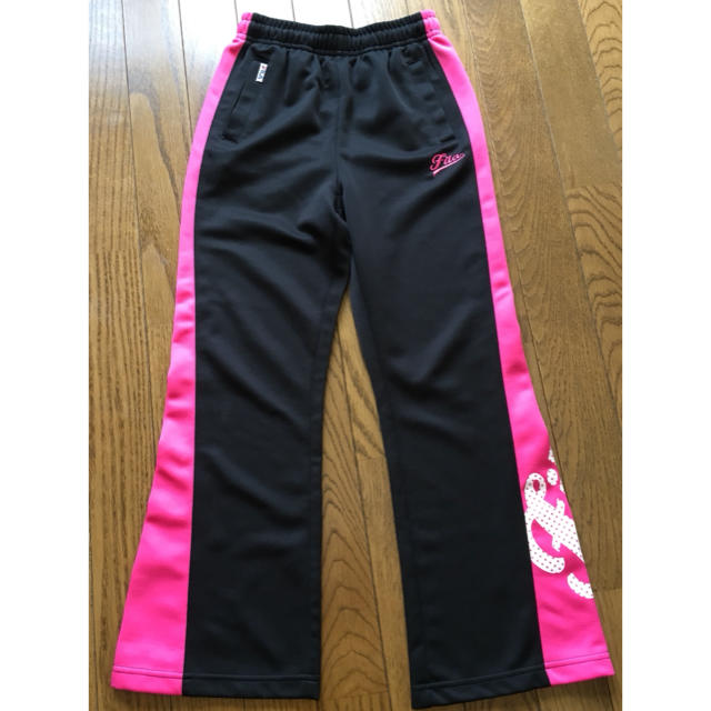 FILA(フィラ)のFILA ジャージ 下 140 女の子 キッズ/ベビー/マタニティのキッズ服女の子用(90cm~)(その他)の商品写真