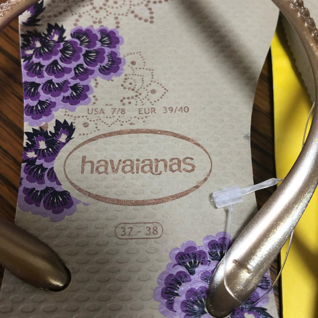 havaianas(ハワイアナス)の【はるママさま専用】havianas ビーチサンダル 花柄 レディースの靴/シューズ(ビーチサンダル)の商品写真