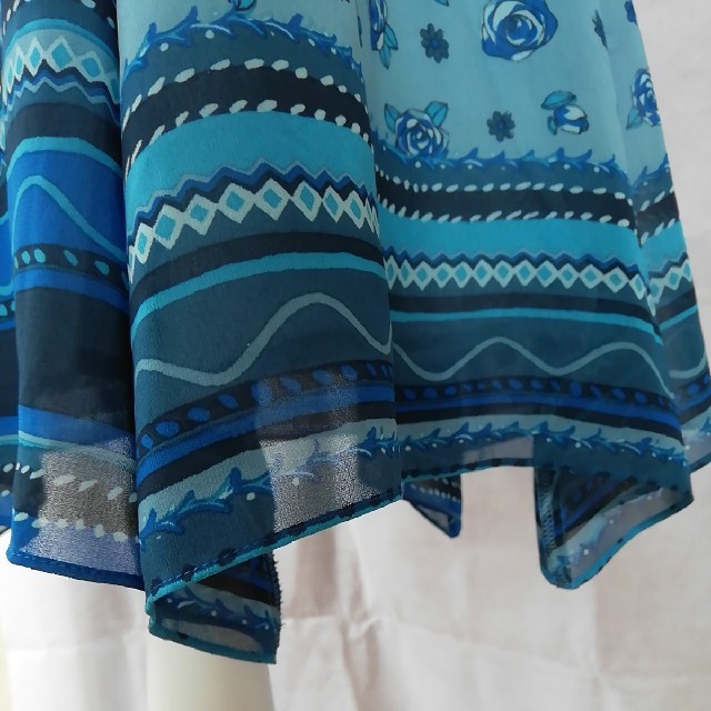 HANAE MORI(ハナエモリ)の美品　アルマアンローズ　ハナエモリ上品な花柄スカートサイズMウエスト63センチ レディースのスカート(ひざ丈スカート)の商品写真