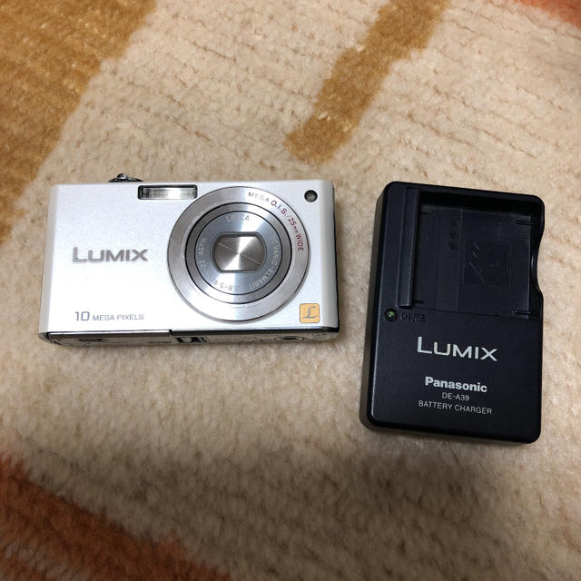 Panasonic(パナソニック)のPanasonic LUMIXデジカメ スマホ/家電/カメラのカメラ(コンパクトデジタルカメラ)の商品写真