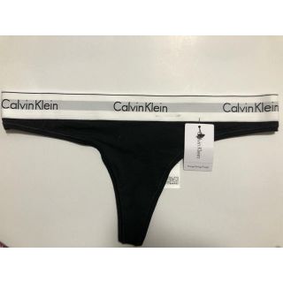 カルバンクライン(Calvin Klein)の【500円〜様先約商品】カルバンクライン Tバック 黒（ゴム部分 白 ）M (ショーツ)